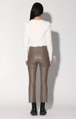 Dot Top, White><noscript><img width=