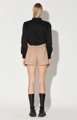 Kalvin Short, Caramel><noscript><img width=