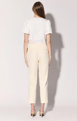 Mina Pant, Meringue><noscript><img width=